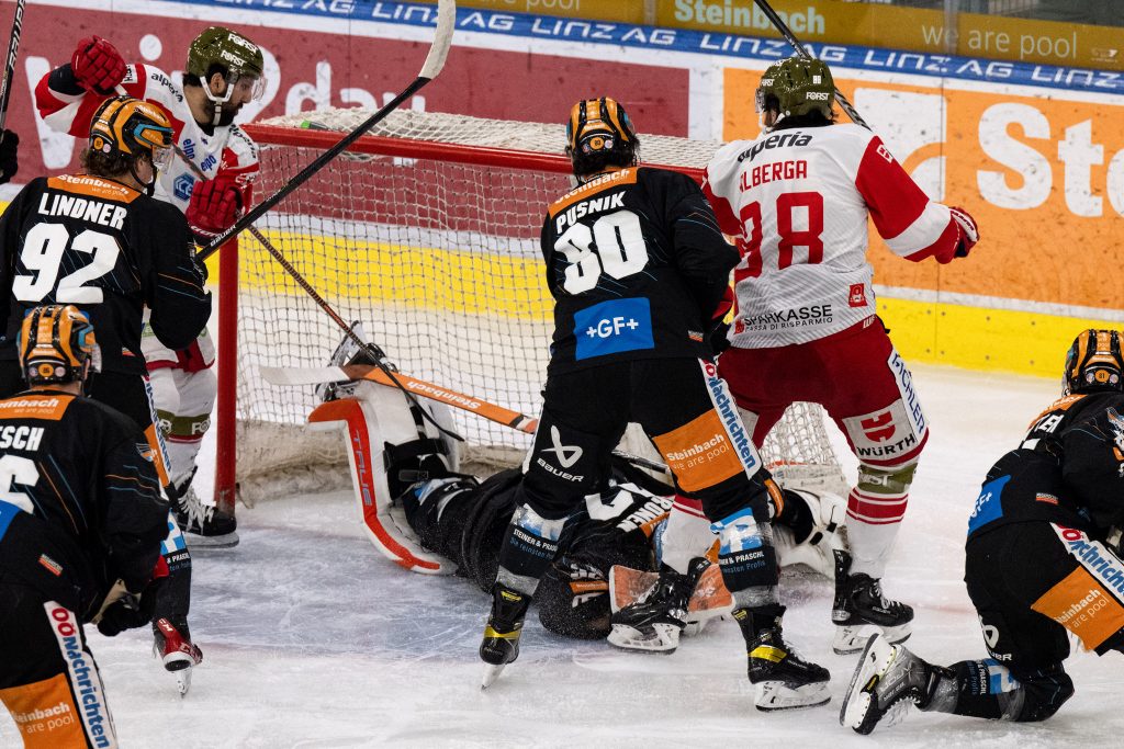 14.03.2023 Eishockey Black Wings vs HCB Suedtirol