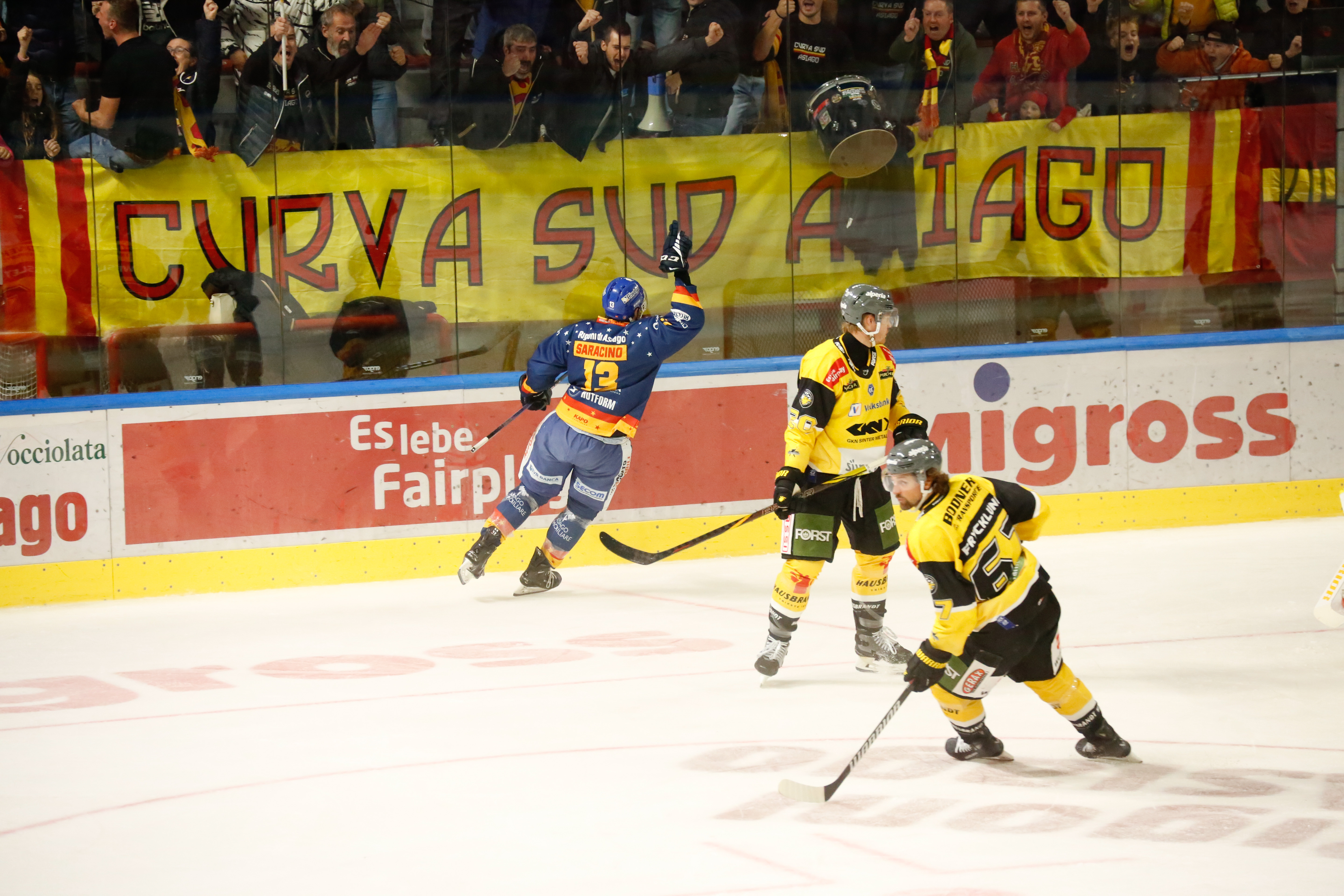 PH-ASIAGOHOCKEY-ASH--2313-Saracino-goal-celly
