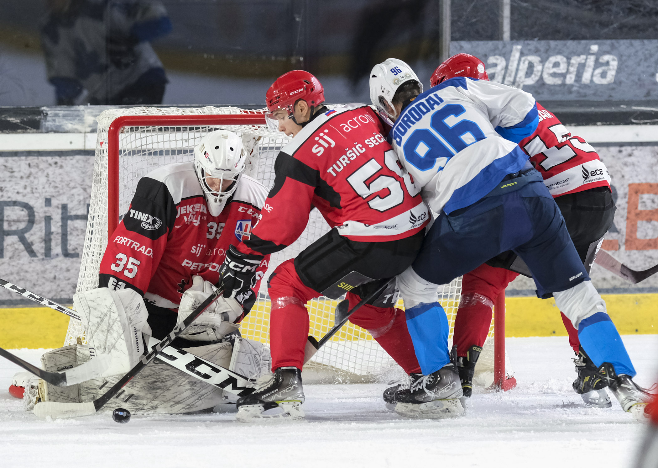 Spielszene-azione_di_gioco_Jesenice-Kiew_19_10_24_Credits_Max_Pattis