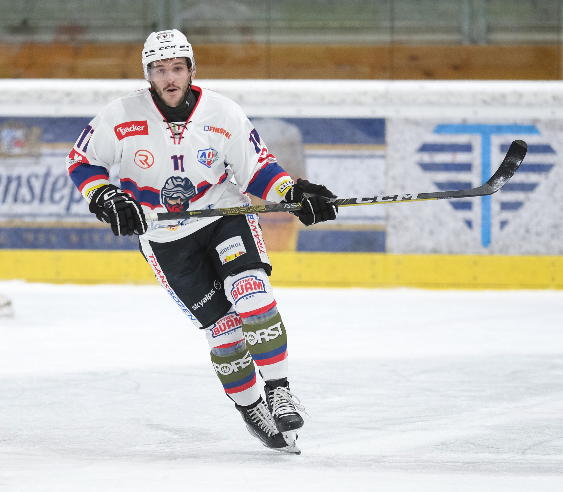 ICE HOCKEY 2024/25