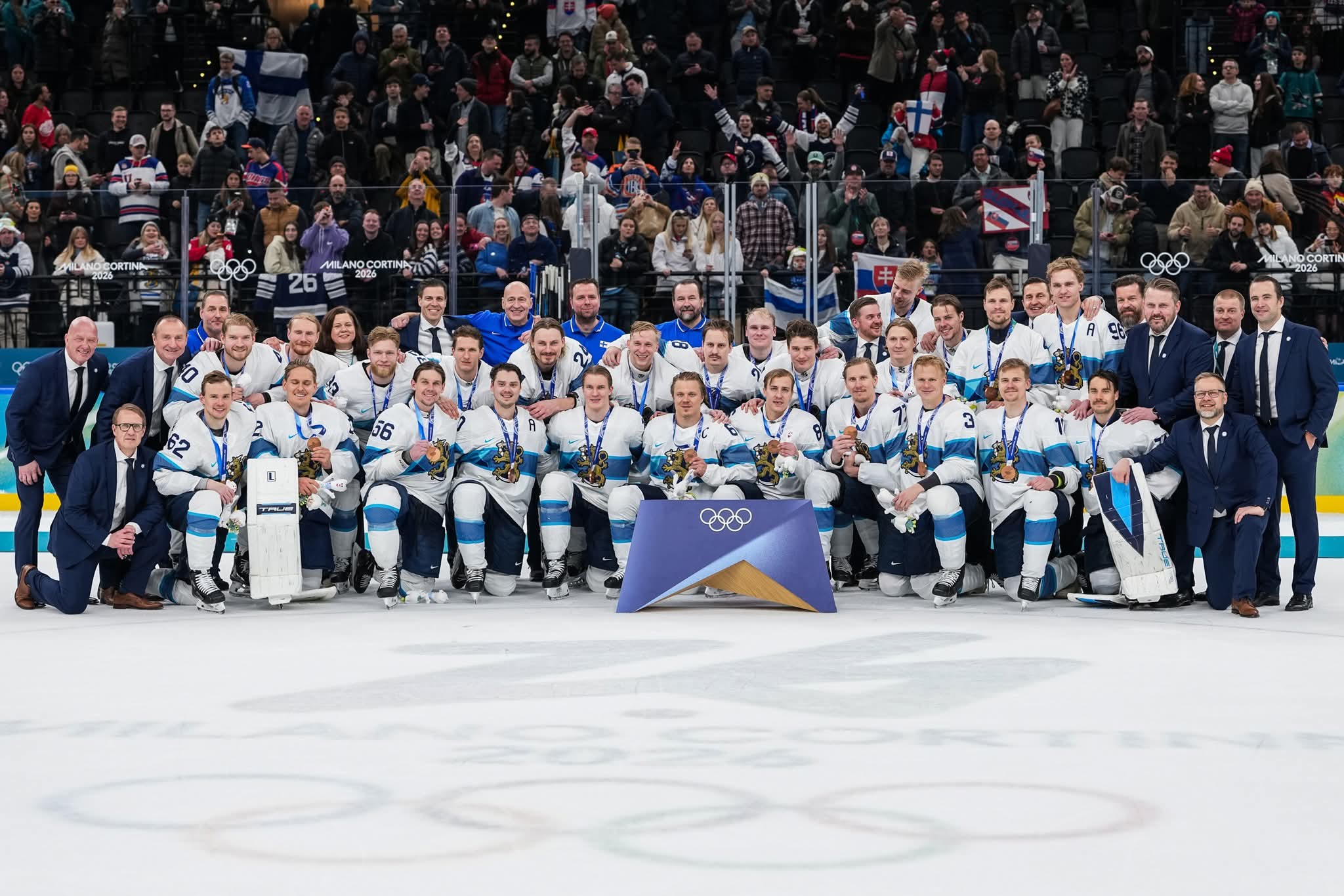 20260221 Olympics 2026: SVK-FIN Bronze Joukkuekuva
