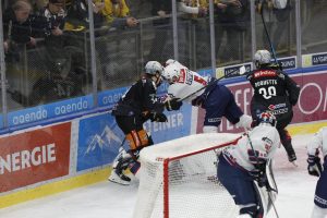 PH-VIENNACAPITALS-tble03