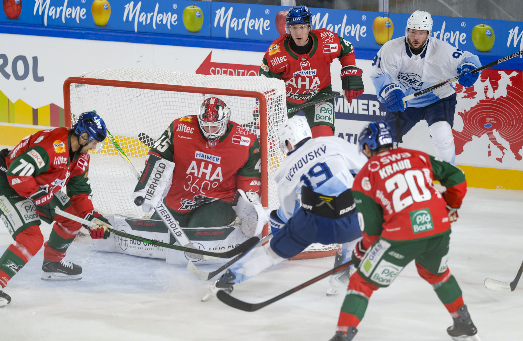Kometa Brno (in white)_Augsburg_Dolomitencup2026_Foto Max Pattis (2)